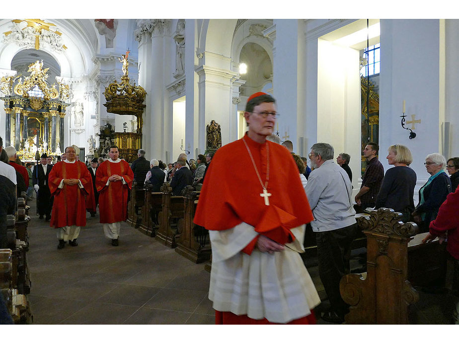 Abschlussvesper der Bischofskonferenz mit Austeilung des Bonifatiussegens (Foto: Karl-Franz Thiede)